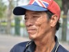 Er ist halb Thai und halb Vietnamnese und momentan arbeitslos. Er lebt von 200 Baht (4 €) am Tag.