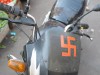 Swastika auf einem Motorrad