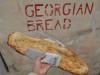 Das georgische Brot schmeckt fantastisch und kostet nur 70 Tetri (35 ct)
