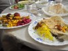 Im Iran wird hauptsächlich Reis mit Kepap oder Hühnchen serviert
