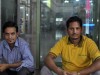 Zwei Inder im indischen Viertel von Dubai - Aufgenommen mit meiner 35mm Festbrennweite